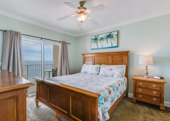 Crystal Shores West Apartment